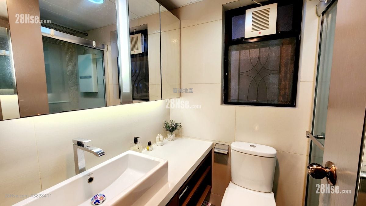 Aegean Coast Sell 3 Bedrooms , 2 Bathrooms 811 ft²