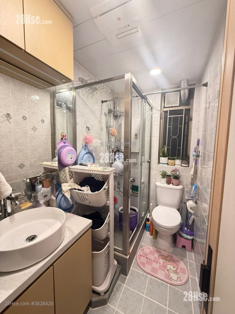 Homing Terrace Sell 3 Bedrooms , 1 Bathroom 564 ft²