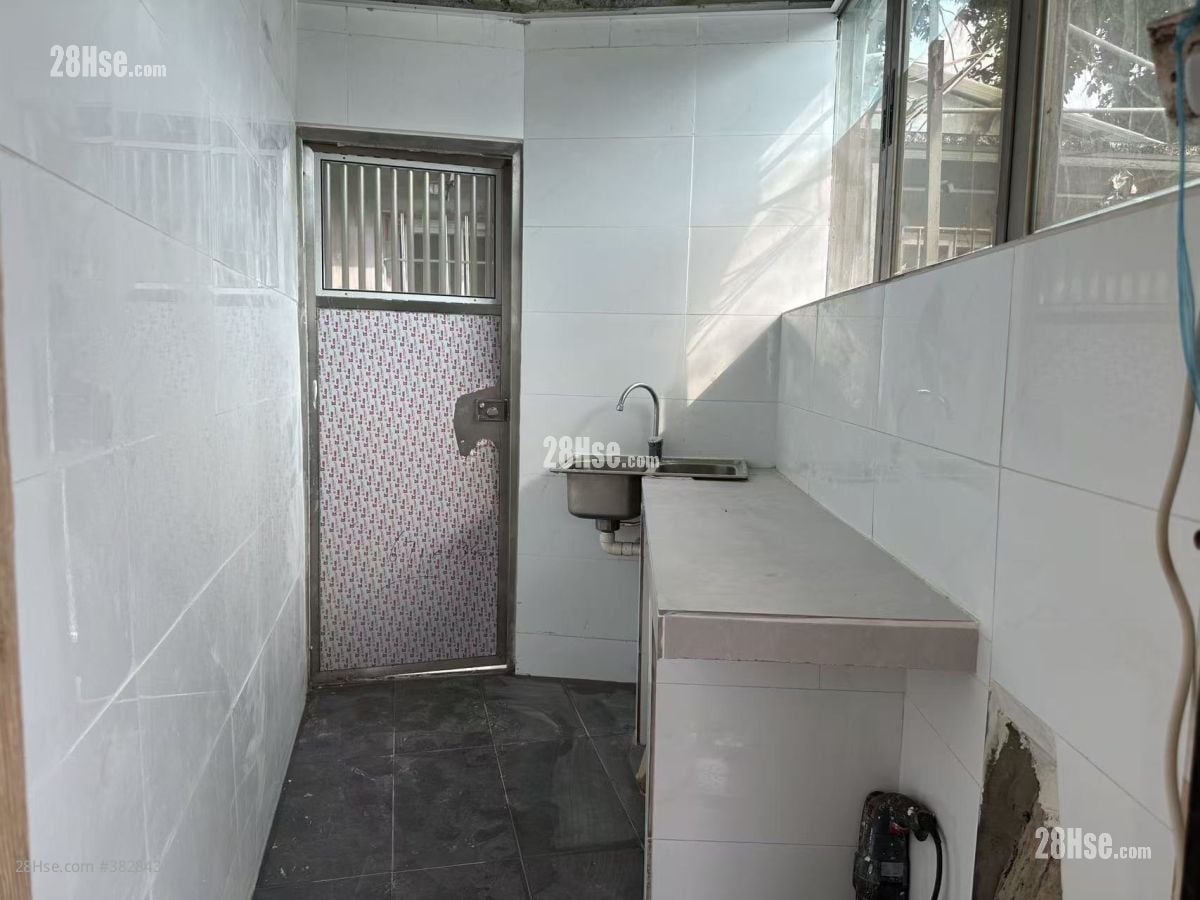 Village Rental 1 Bedroom , 1 Bathroom 130 ft²