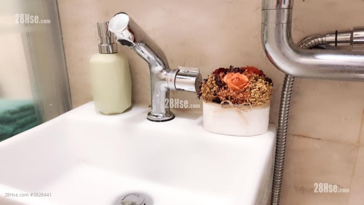 人和悦大厦 租盘 150 平方尺