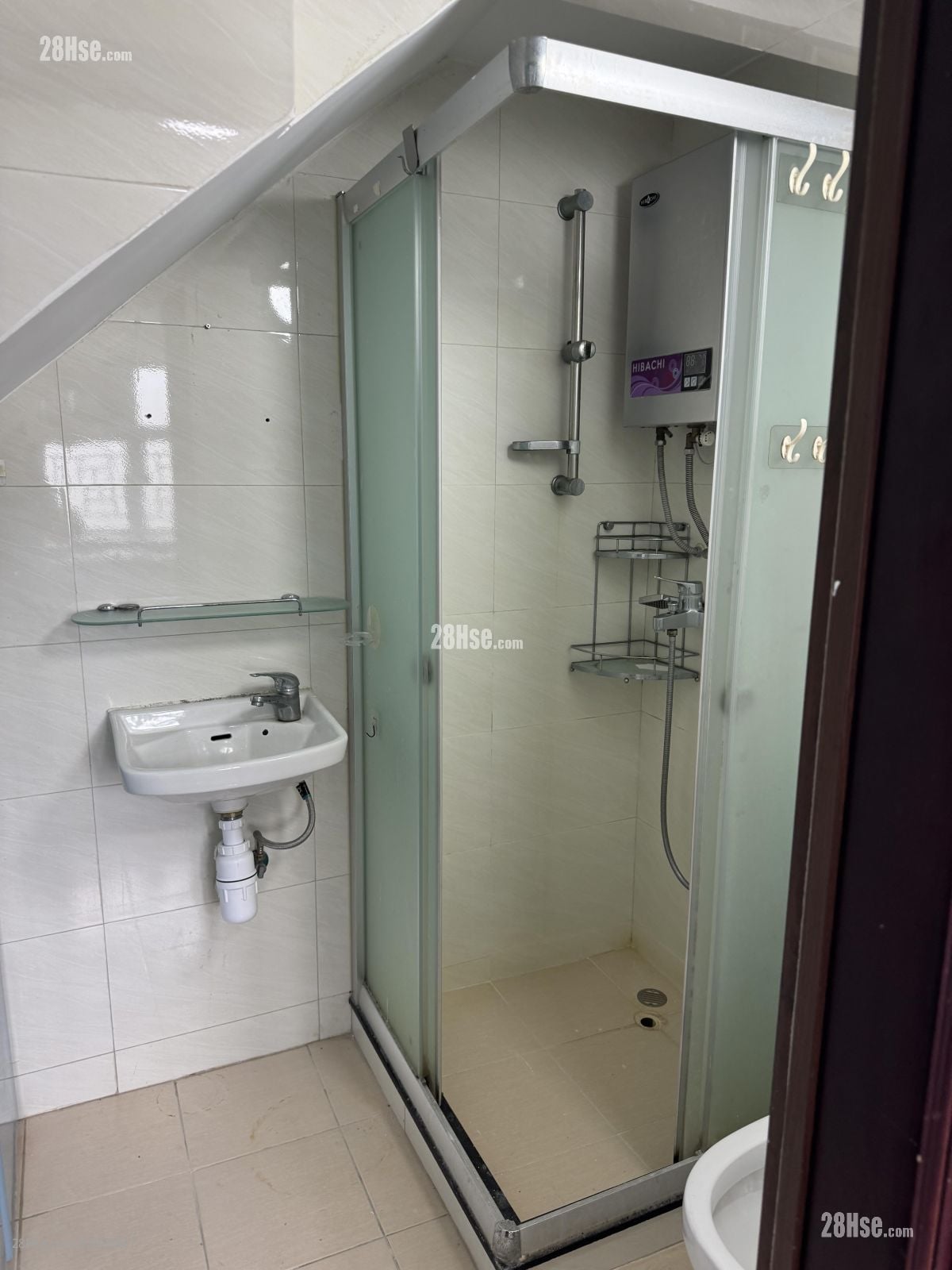 村屋 租盤 1 房 300 平方呎