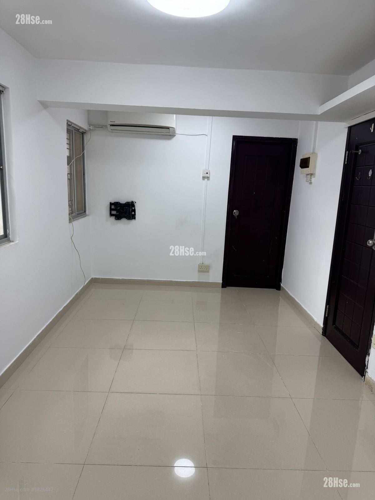 村屋 租盤 1 房 300 平方呎