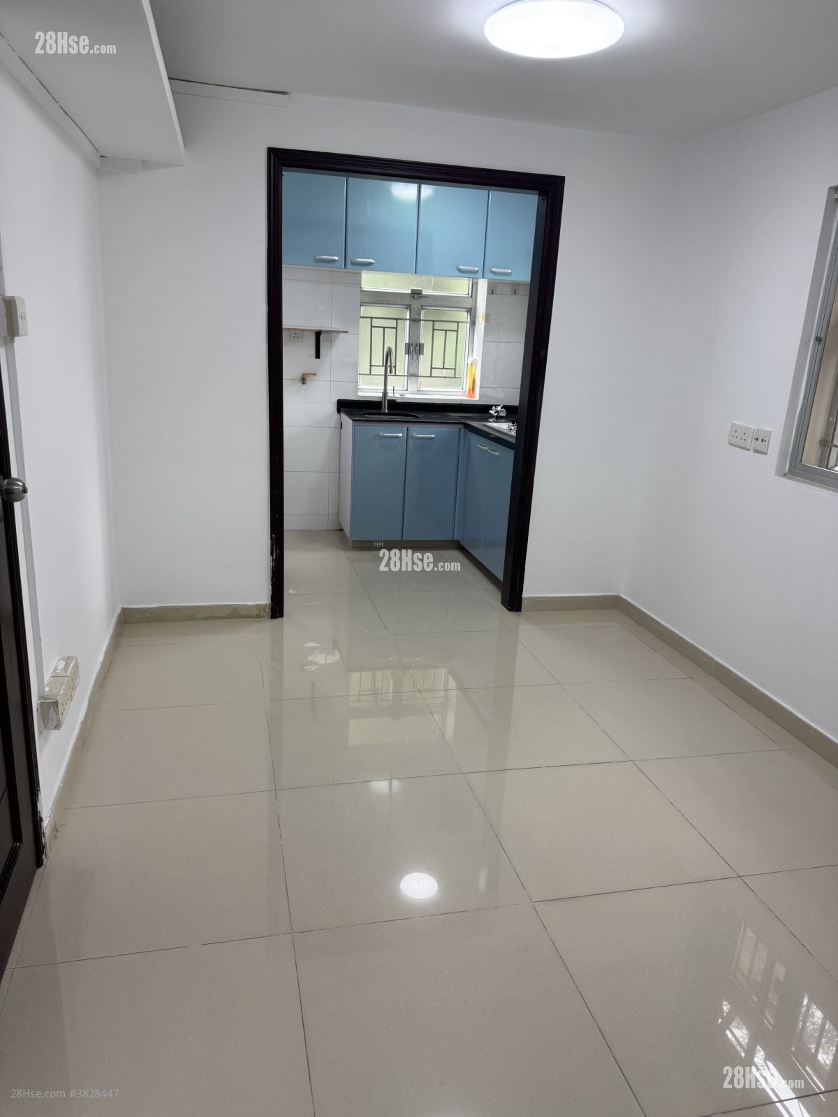 村屋 租盤 1 房 300 平方呎