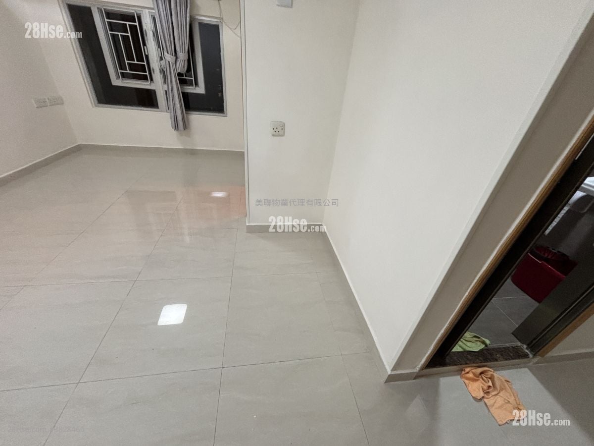 Yan Ming Court Sell 2 Bedrooms , 1 Bathroom 401 ft²