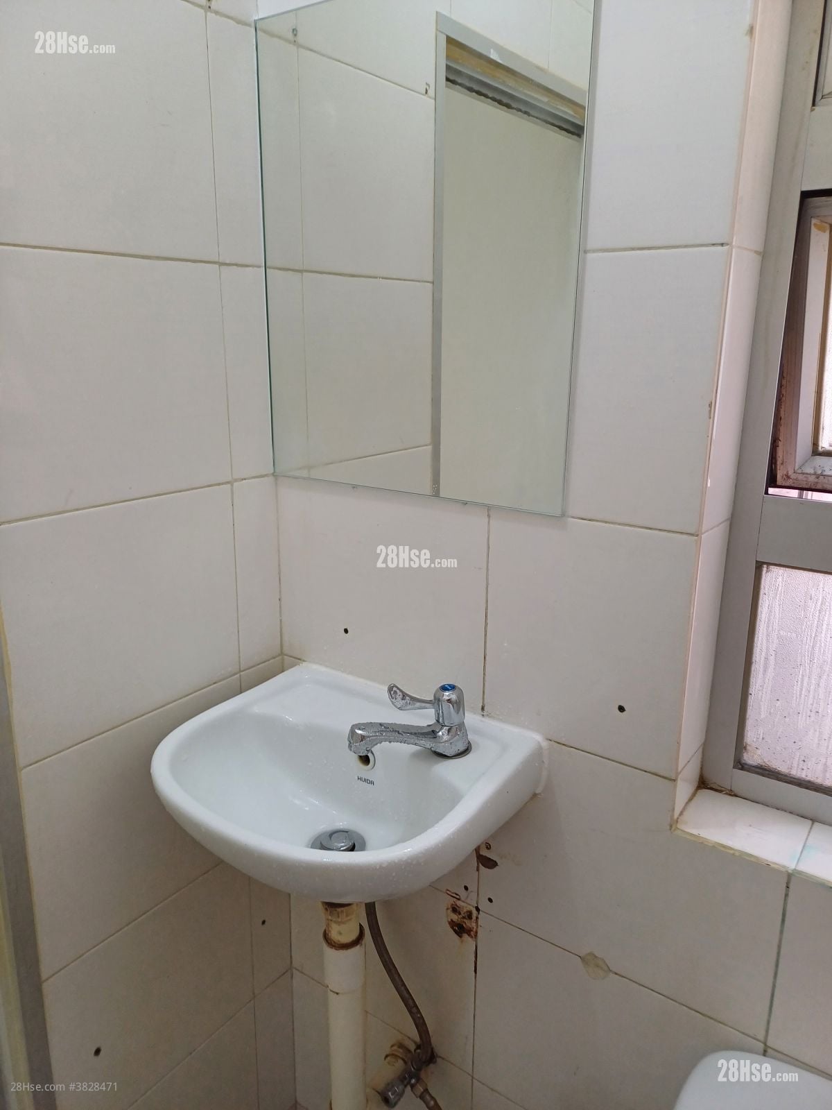 南京大楼 租盘 1 房 , 1 浴室 300 平方尺