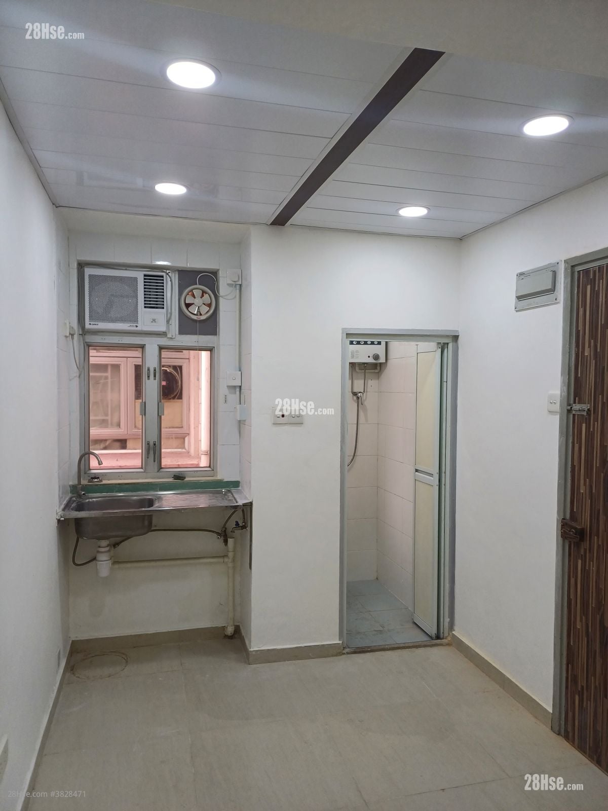 南京大楼 租盘 1 房 , 1 浴室 300 平方尺