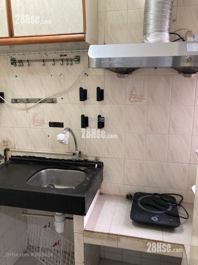 益發大廈 租盤 2 房 , 1 浴室 280 平方呎