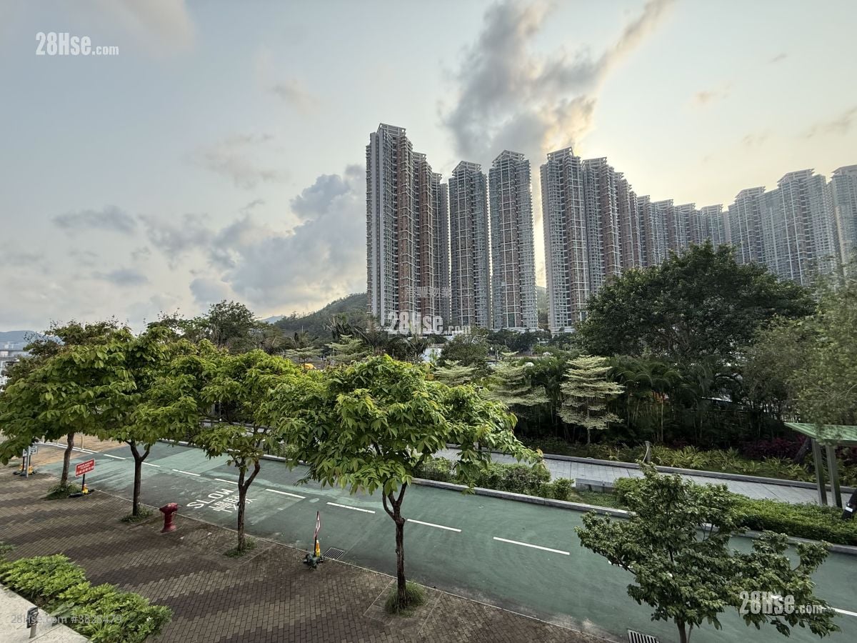 Capri Rental 4 Bedrooms , 4 Bathrooms 1,988 ft²