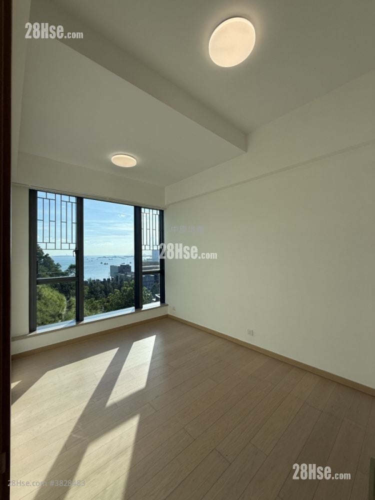 The Bloomsway Rental 1,349 ft²