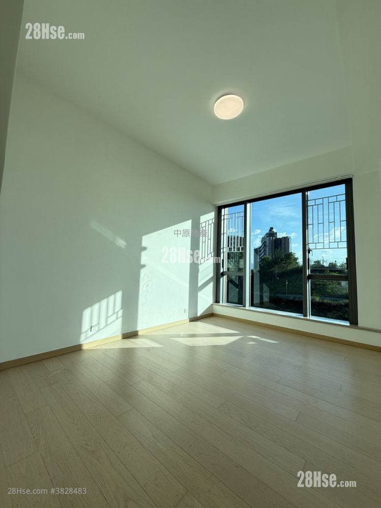 The Bloomsway Rental 1,349 ft²