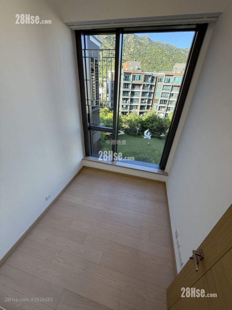 The Bloomsway Rental 1,349 ft²