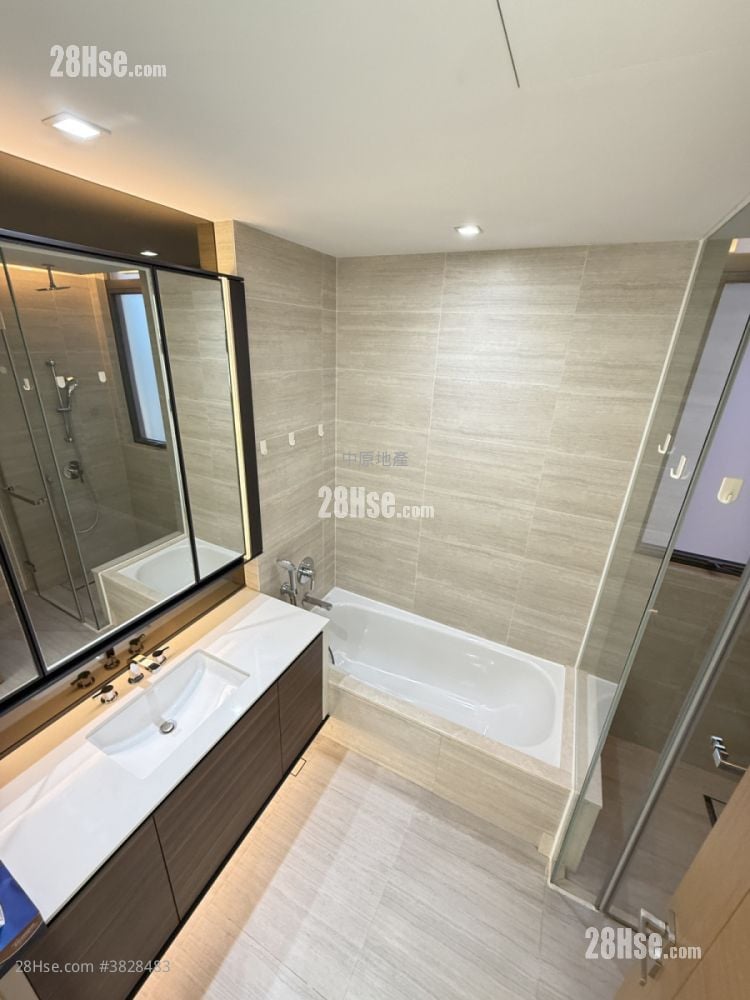 The Bloomsway Rental 1,349 ft²