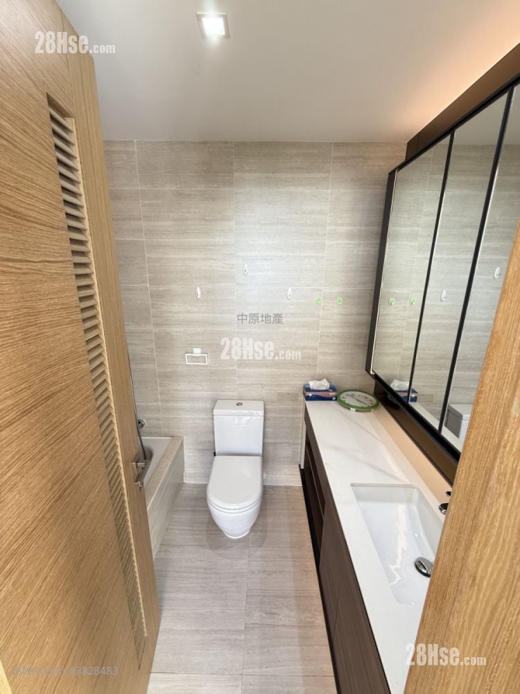 The Bloomsway Rental 1,349 ft²