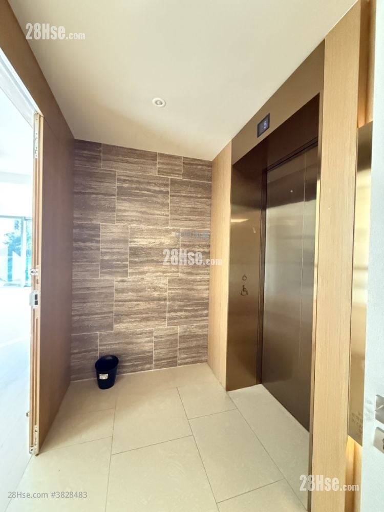 The Bloomsway Rental 1,349 ft²