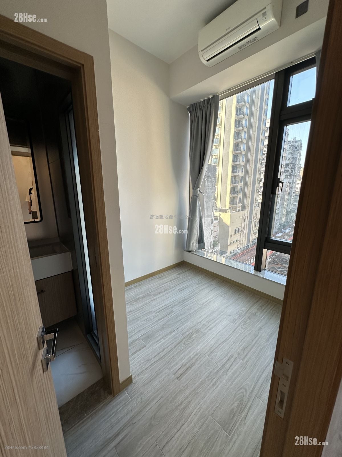 启岸 租盘 1 房 277 平方尺