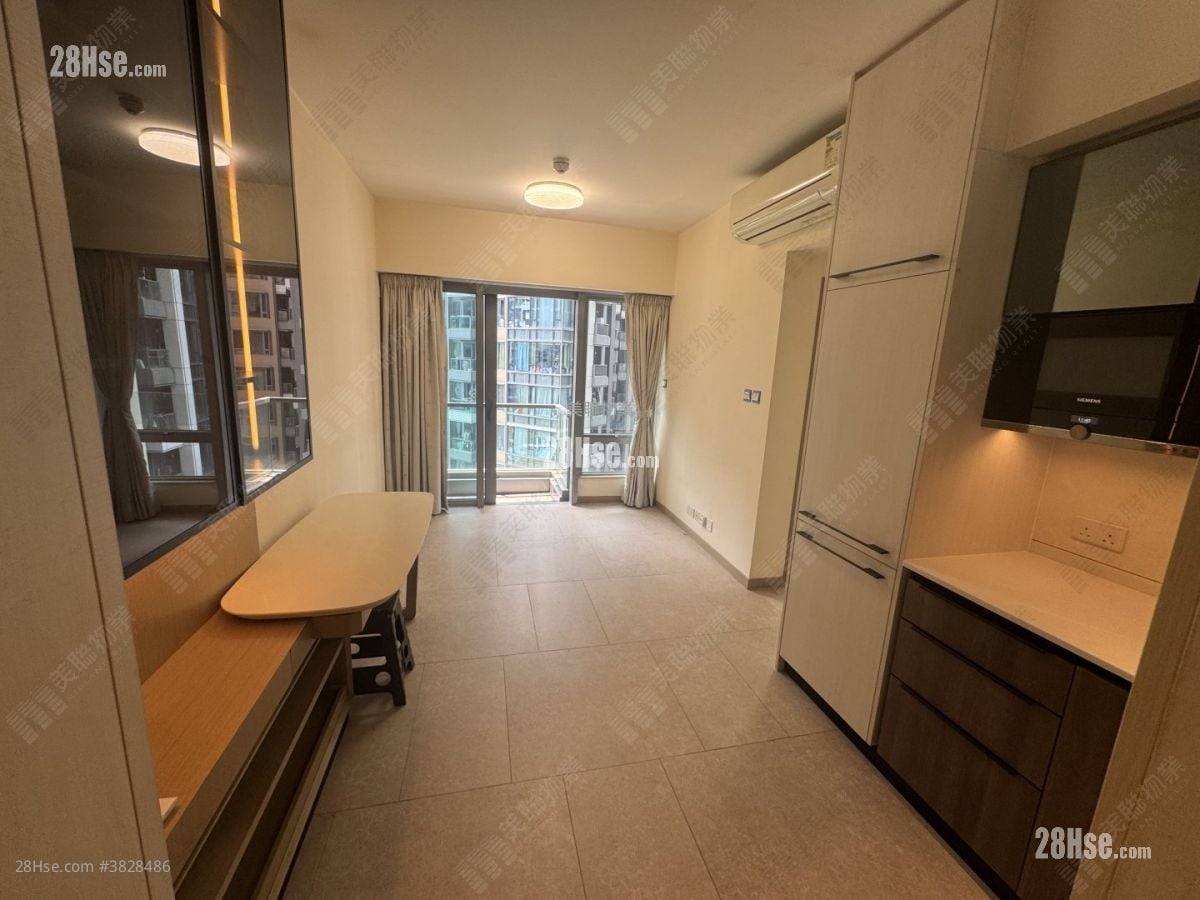 St Martin Sell 2 Bedrooms , 1 Bathroom 451 ft²