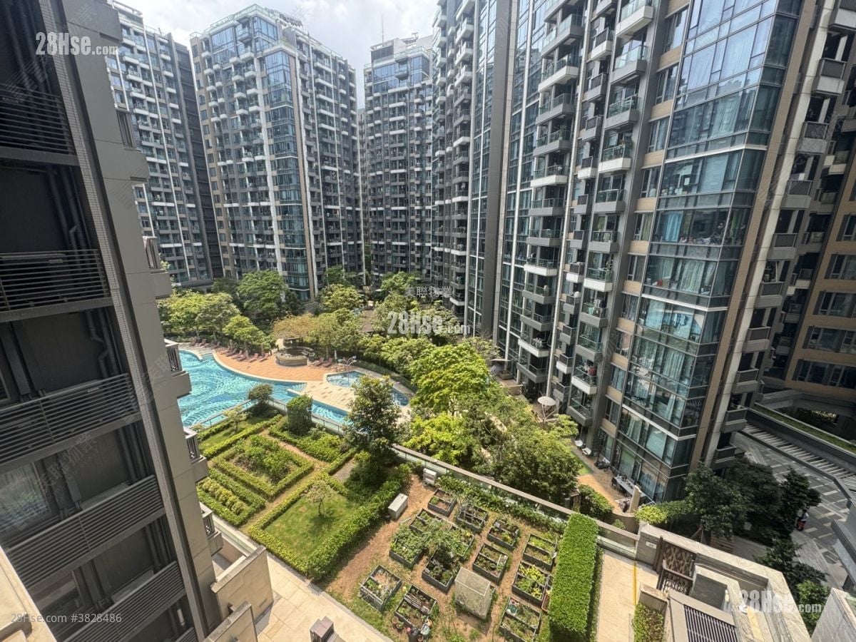 St Martin Sell 2 Bedrooms , 1 Bathroom 451 ft²