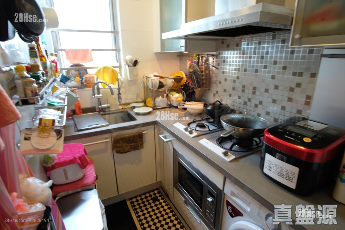 一号银海 售盘 3 房 , 2 浴室 665 平方尺