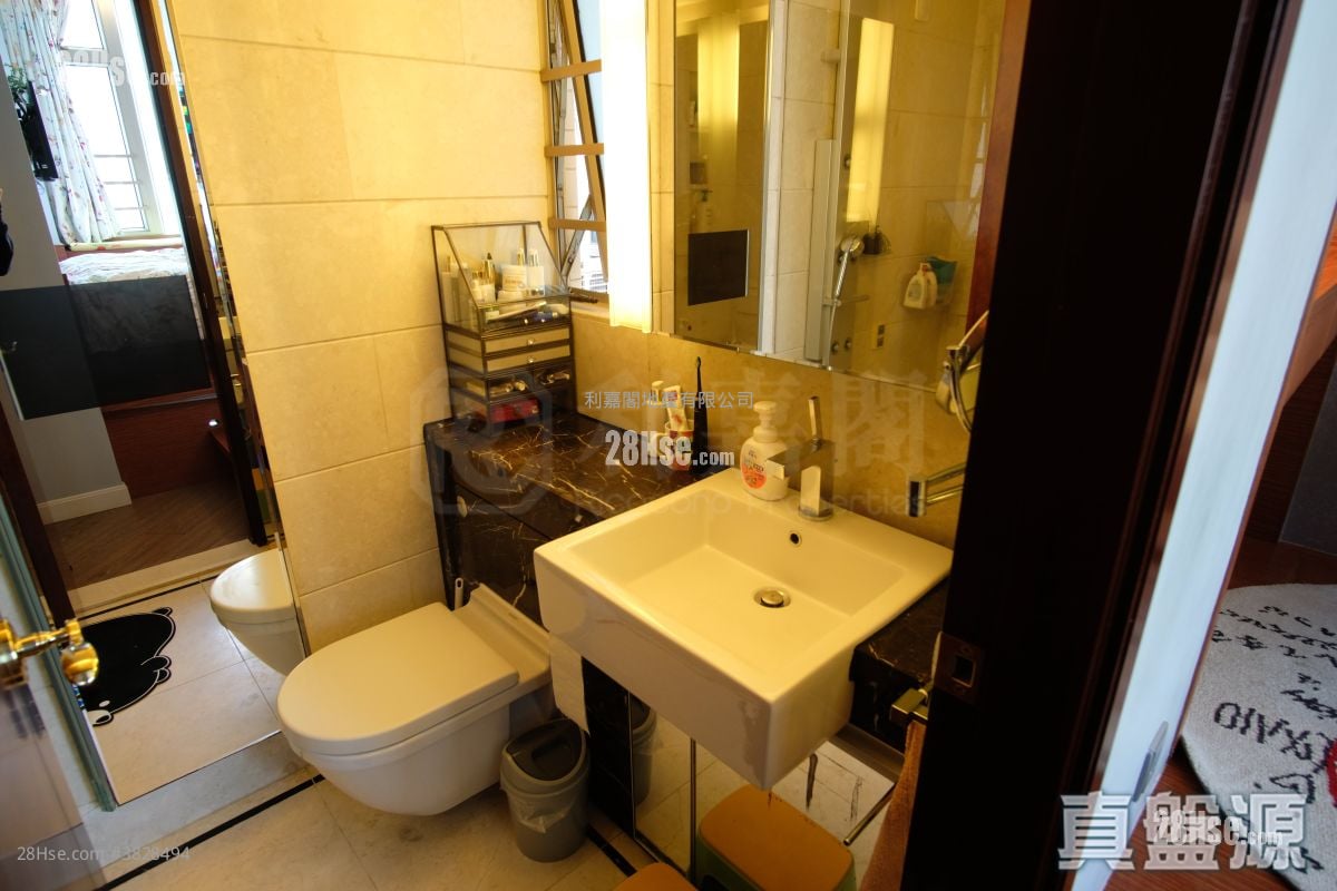 一号银海 售盘 3 房 , 2 浴室 665 平方尺