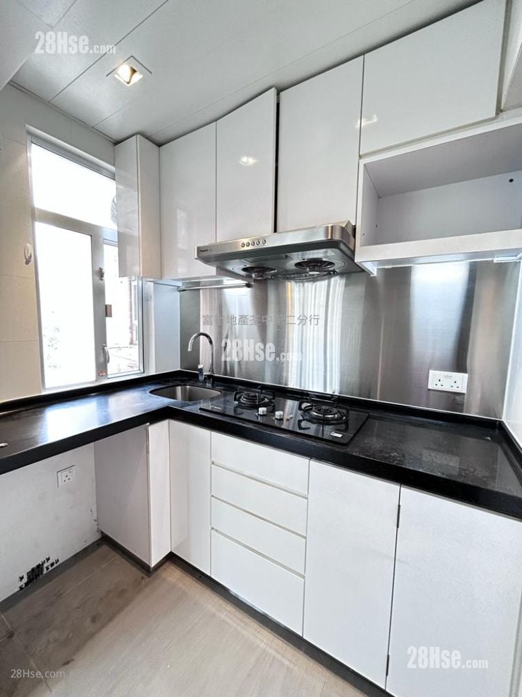 荃湾中心 租盘 2 房 374 平方尺