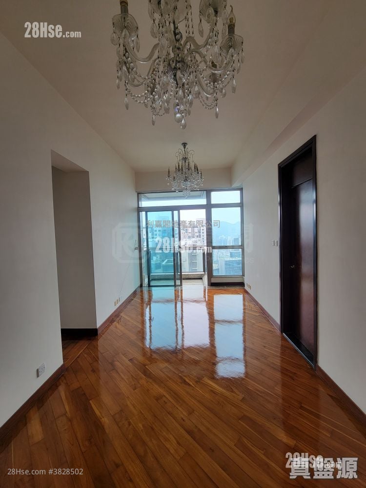 One Silversea Sell 3 Bedrooms , 2 Bathrooms 665 ft²