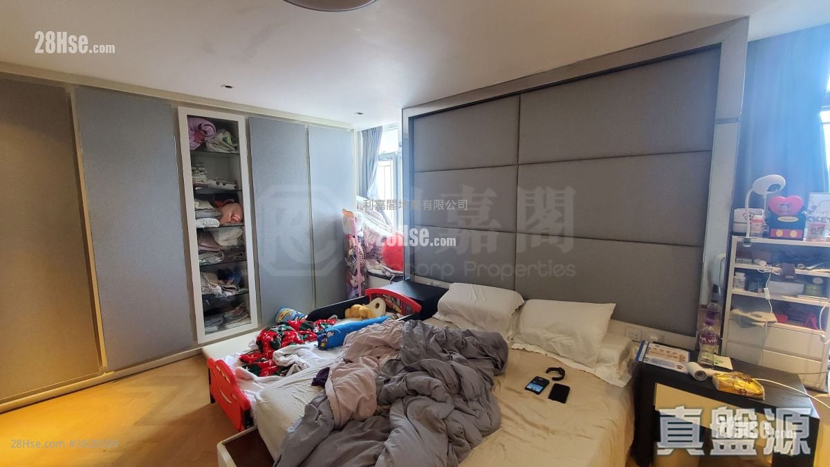 Taikoo Shing Sell 2 Bedrooms , 2 Bathrooms 1,114 ft²