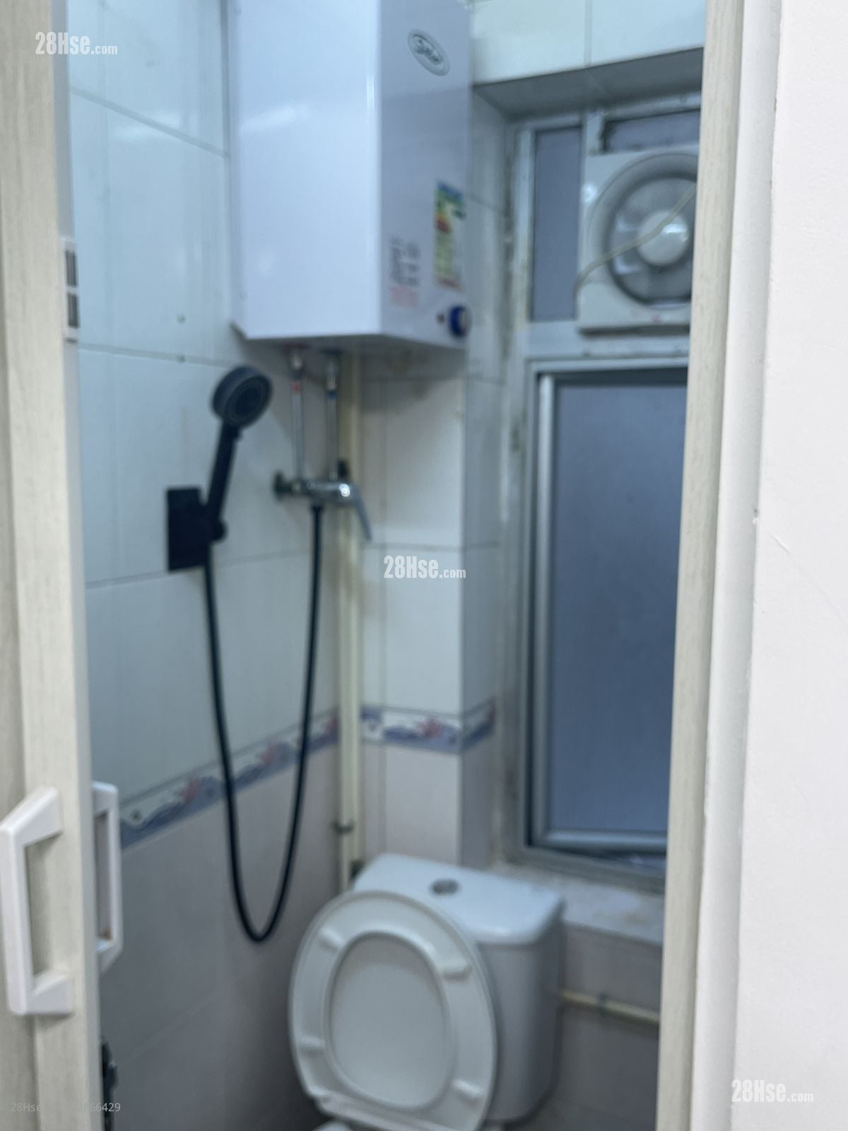 北帝大厦 租盤 110 平方呎