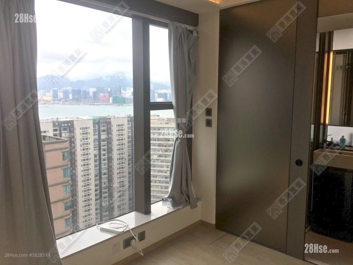 One Prestige Sell Studio , 1 Bathroom 193 ft²