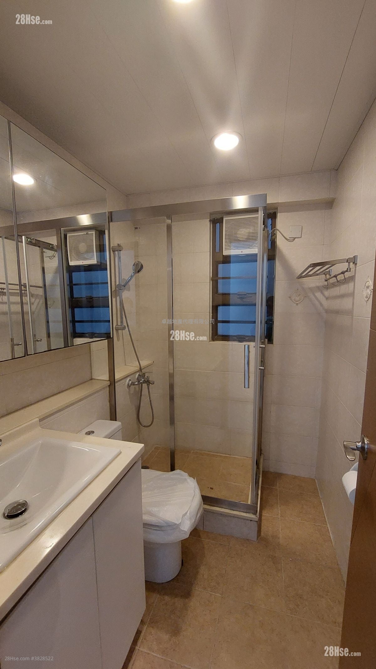 富澤花園 租盤 3 房 , 2 浴室 650 平方呎