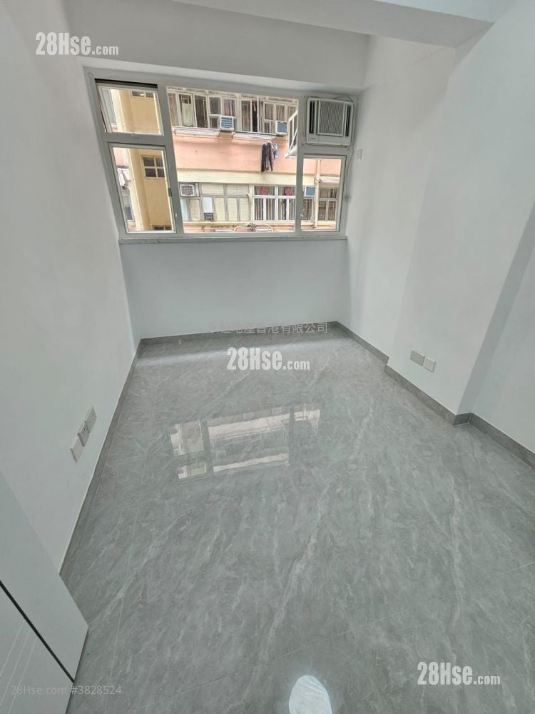 单幢楼房 售盘 3 房 , 2 浴室 615 平方尺