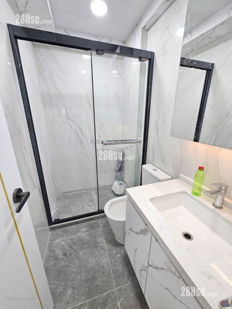 单幢楼房 售盘 3 房 , 2 浴室 615 平方尺