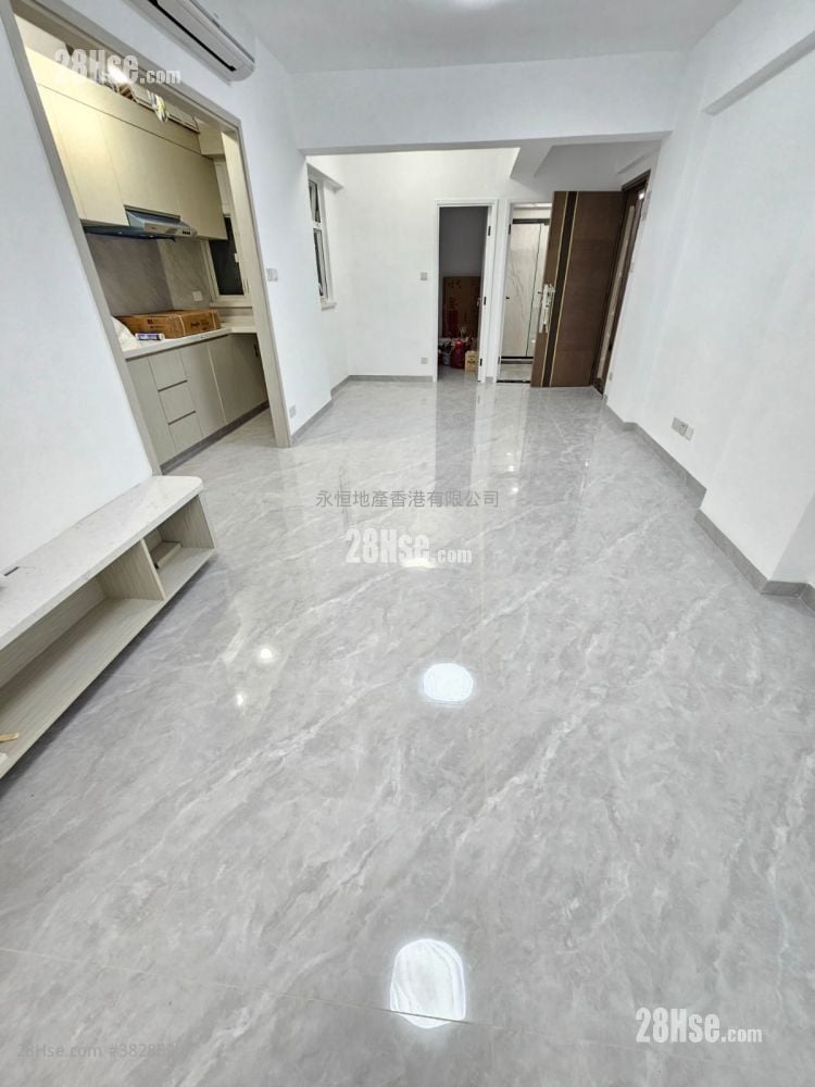 单幢楼房 售盘 3 房 , 2 浴室 615 平方尺