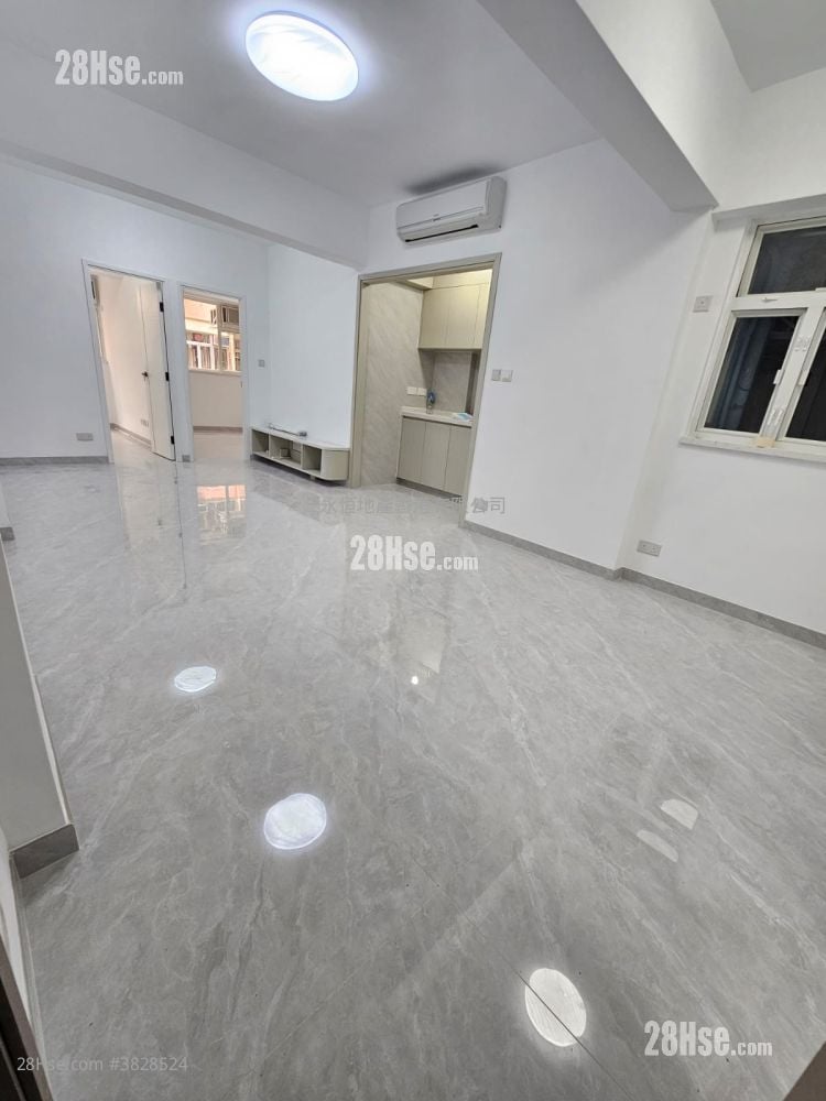 单幢楼房 售盘 3 房 , 2 浴室 615 平方尺