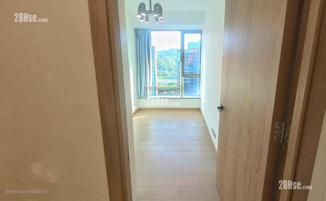 Centra Horizon Sell 3 Bedrooms 1,019 ft²