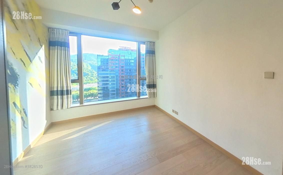 Centra Horizon Sell 3 Bedrooms 1,019 ft²