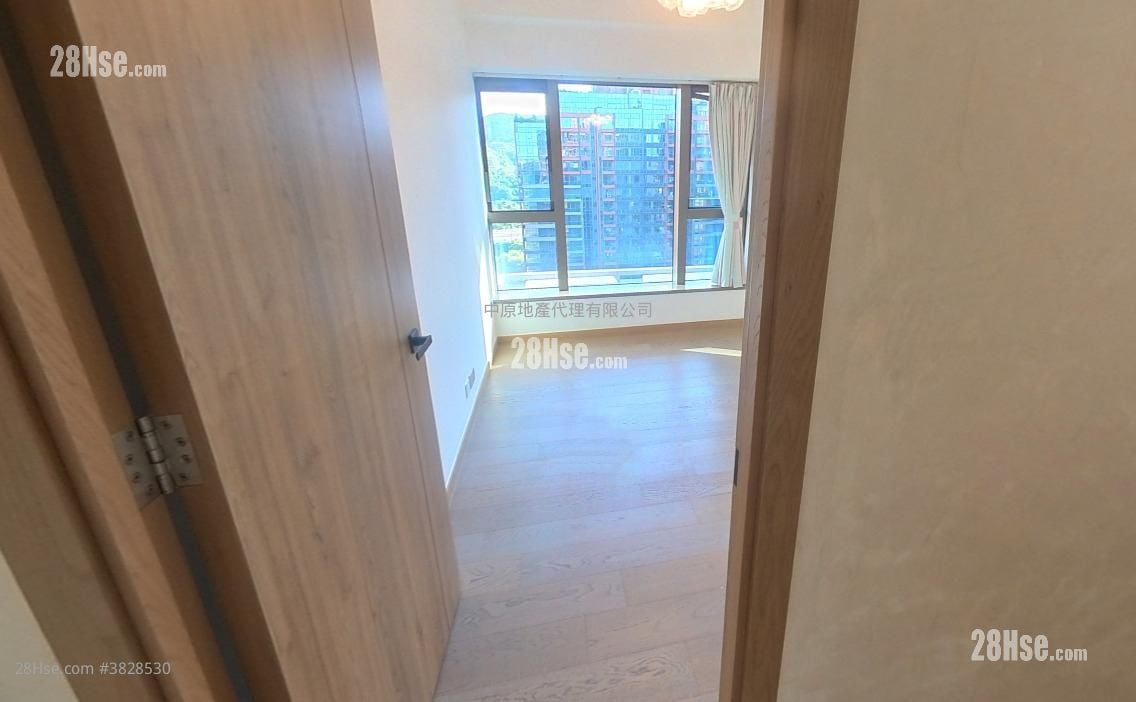 Centra Horizon Sell 3 Bedrooms 1,019 ft²