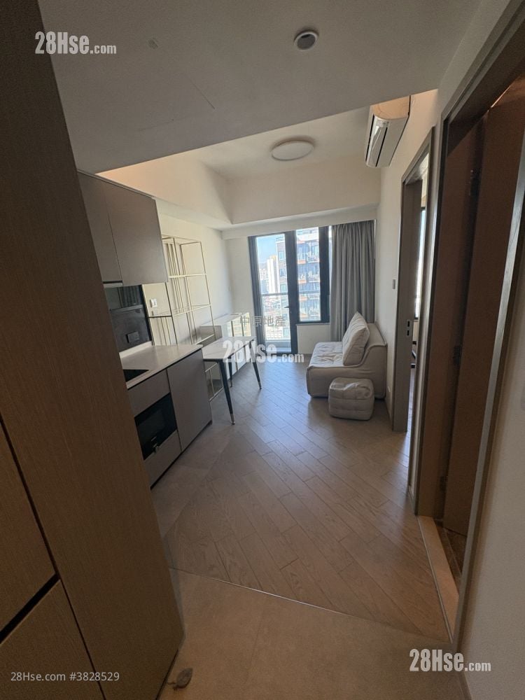 Regency Bay Sell 1 Bedroom , 1 Bathroom 299 ft²