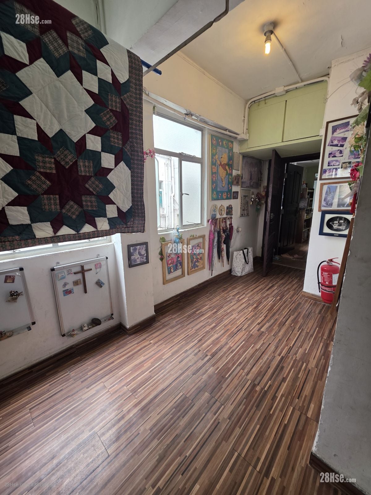 Granville Building Rental 3 Bedrooms , 2 Bathrooms 679 ft²