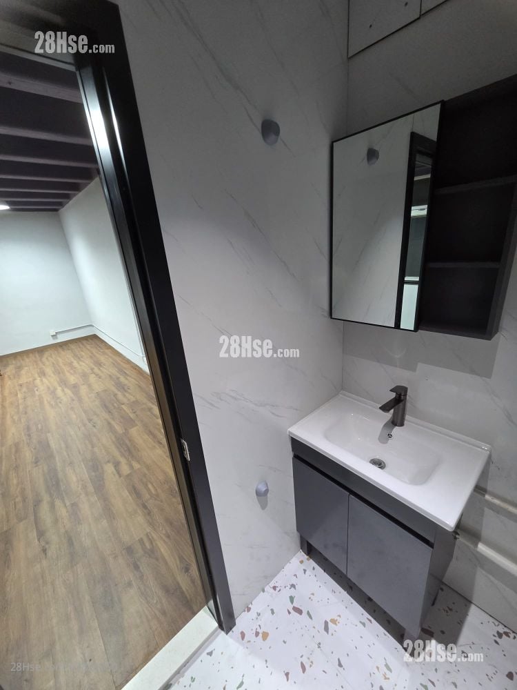 Golden Dragon Industrial Centre Rental 1 Toilet