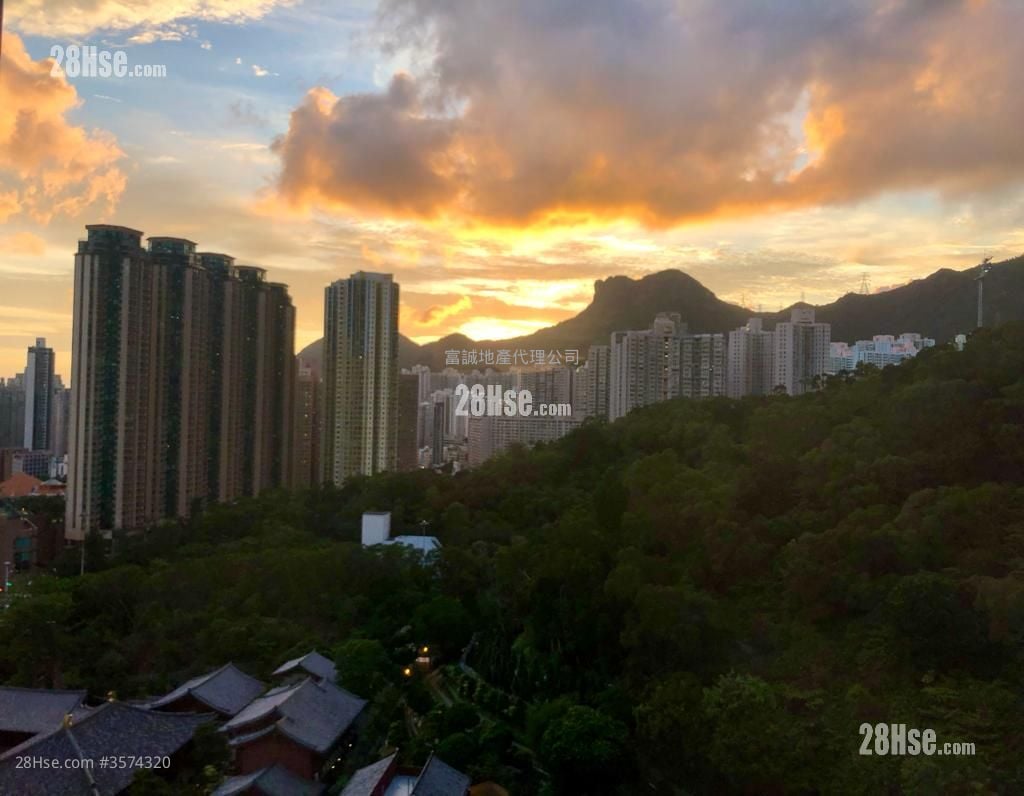 宏景花園 售盤 3 房 , 1 浴室 560 平方呎