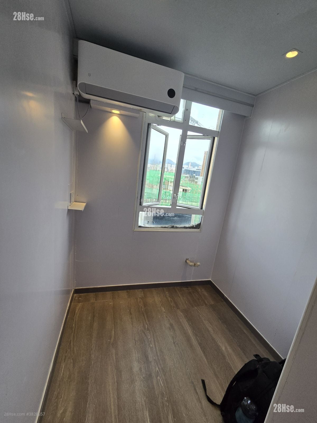 Lux Theatre Building Rental 3 Bedrooms , 1 Bathroom 400 ft²