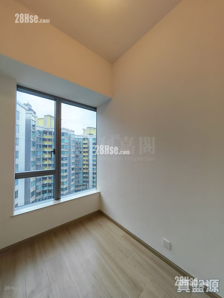 朗天峰 售盘 1 房 291 平方尺