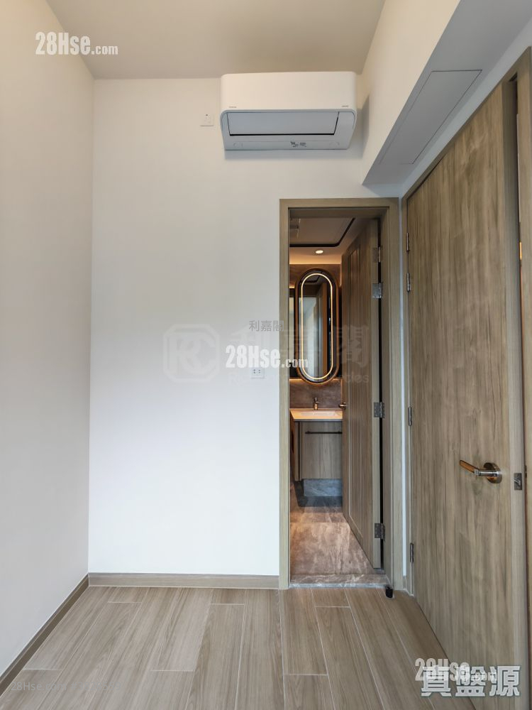 朗天峰 售盘 1 房 291 平方尺