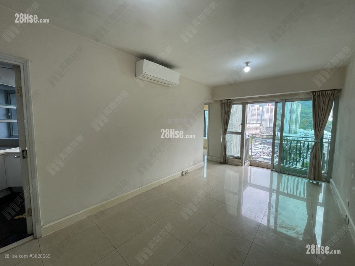 名城 售盘 3 房 , 2 浴室 742 平方尺