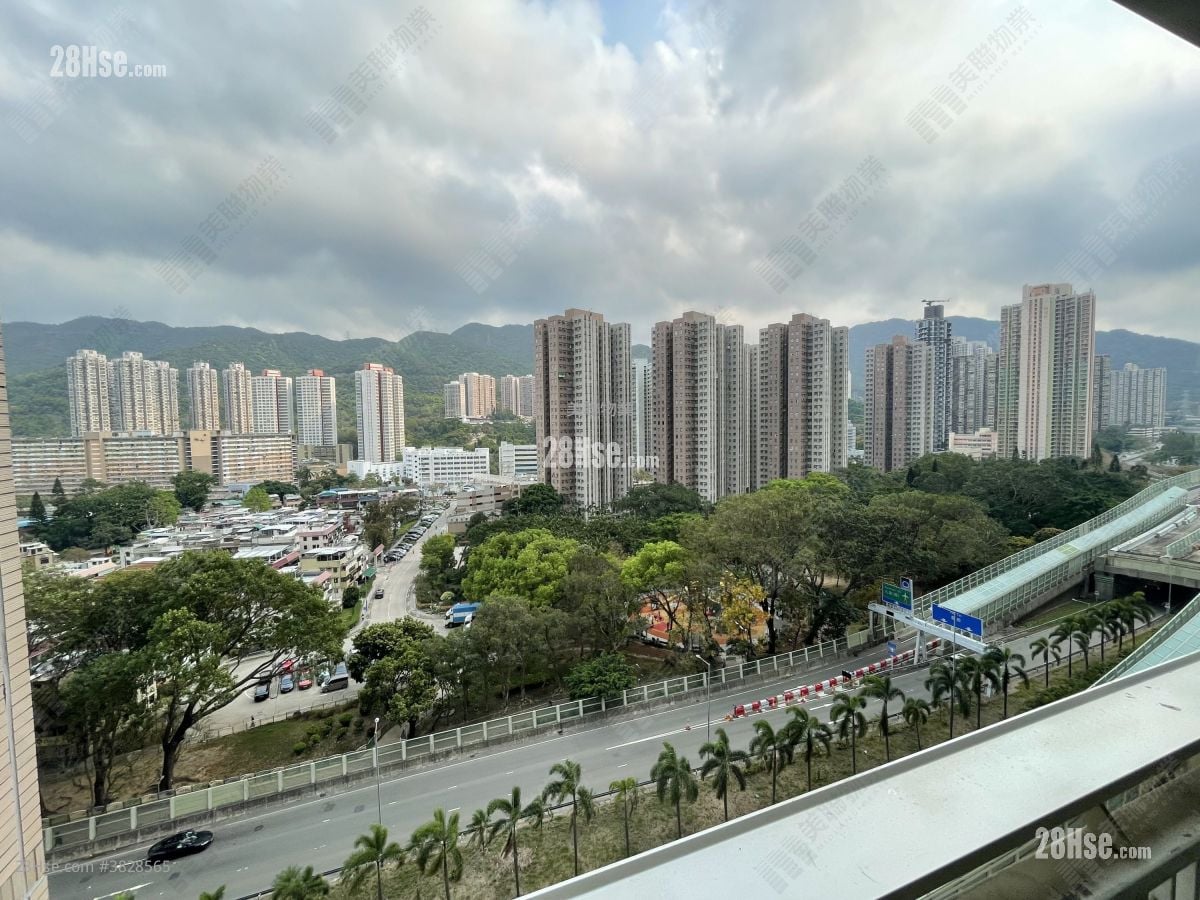 名城 售盘 3 房 , 2 浴室 742 平方尺