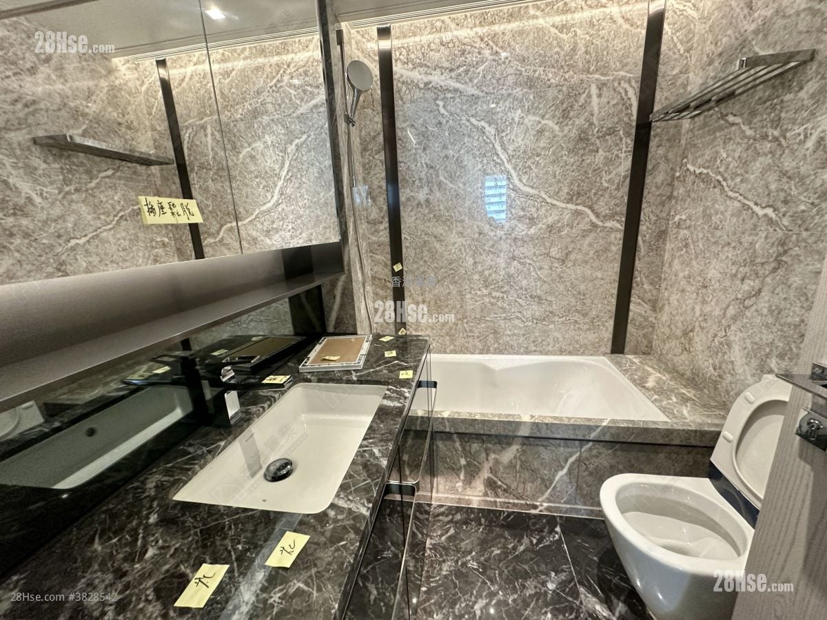 The Southside Rental 3 Bedrooms , 3 Bathrooms 1,006 ft²