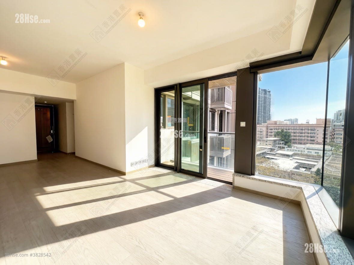 The Southside Rental 3 Bedrooms , 3 Bathrooms 1,006 ft²