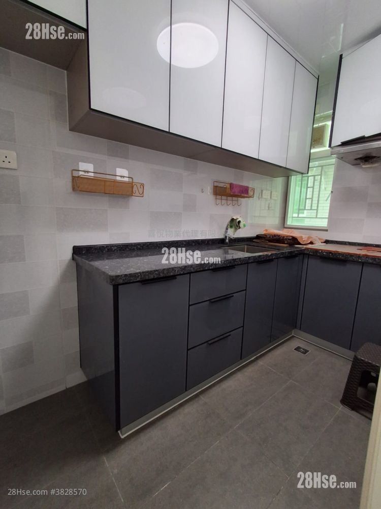 村屋 租盤 2 房 , 1 浴室 700 平方呎