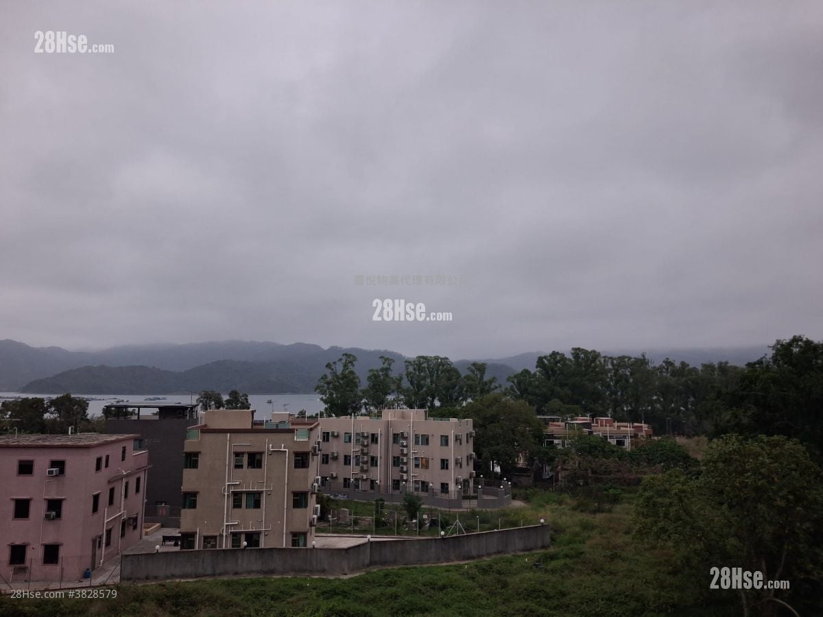 村屋 租盘 3 房 , 1 浴室 700 平方尺