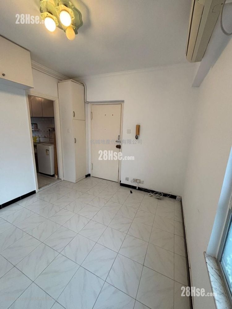 金狮花园 租盘 307 平方尺